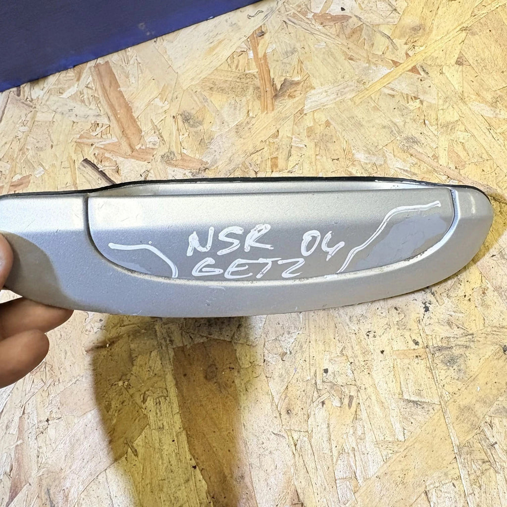 Door Handle Exterior, Passenger rear side for Hyundai Getz UK1684571-22
