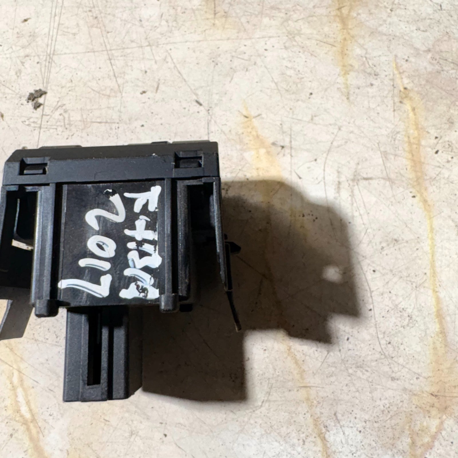 SKODA FABIA 2017 HEADLIGHT HEIGHT ADJUSTMENT KNOB WHEEL