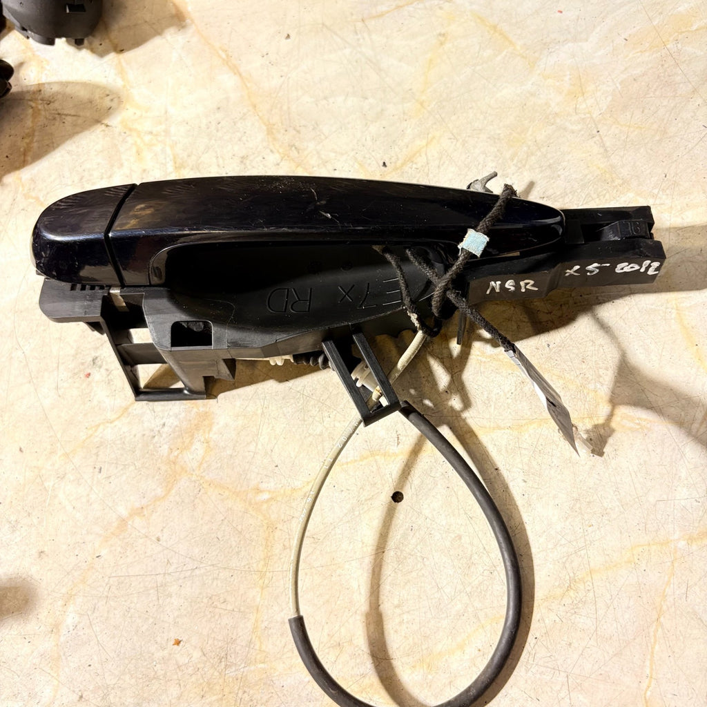 2006-2013 BMW X5 DOOR HANDLE REAR LEFT SIDE OUTSIDE 140107-10