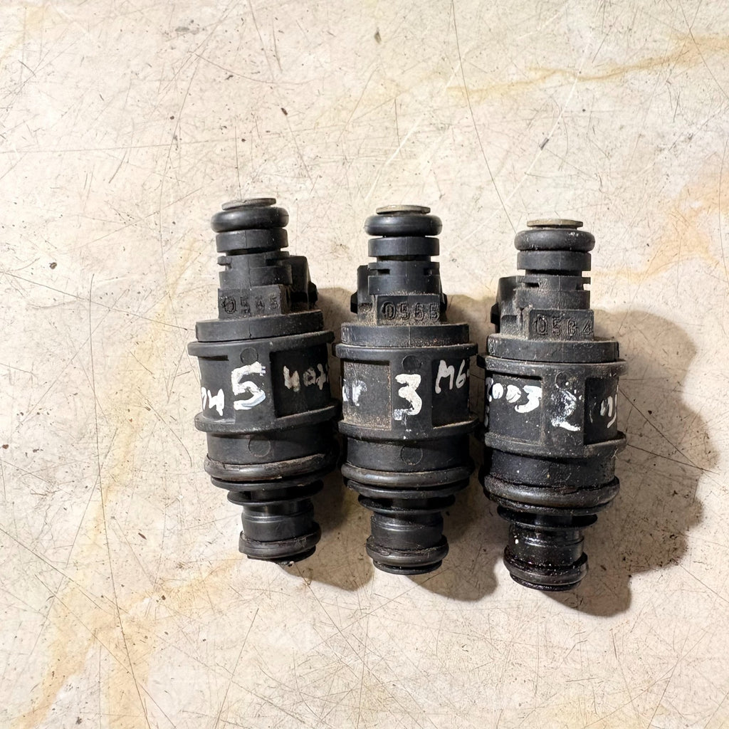 MG 2002-2005 FUEL INJECTORS MJY100620 SET OF 3