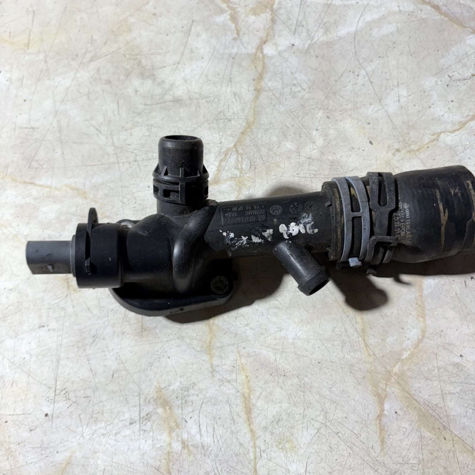 03L121132A/AC Engine Coolant Pipe Hose 2.0 TDI Audi A4 A5 A6 Q5 Seat Exeo