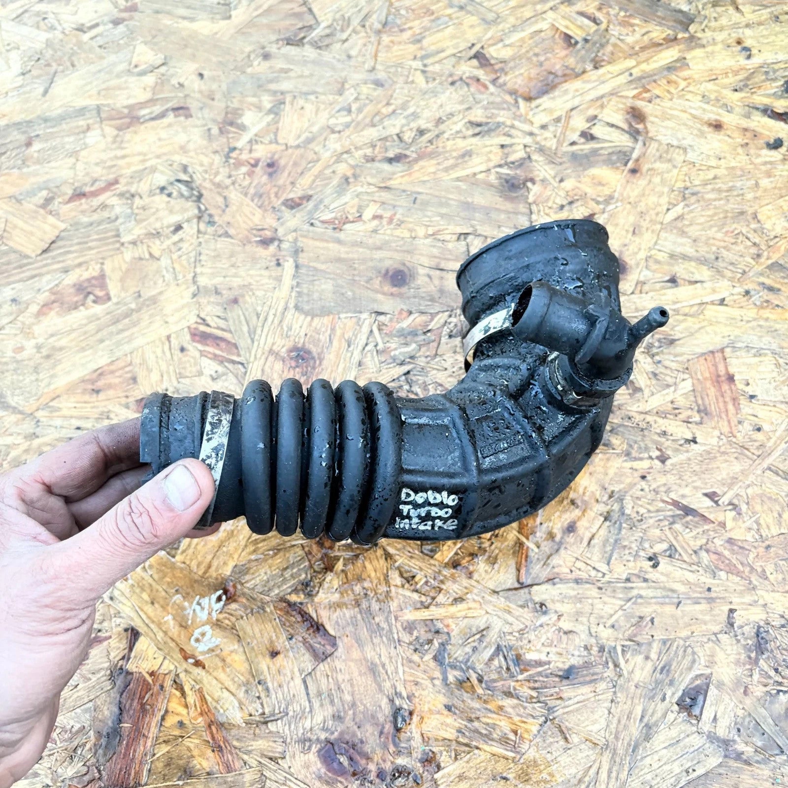 Fiat Doblo 1.9 JTD 20012010 Air Intake Filter Hose 55202255