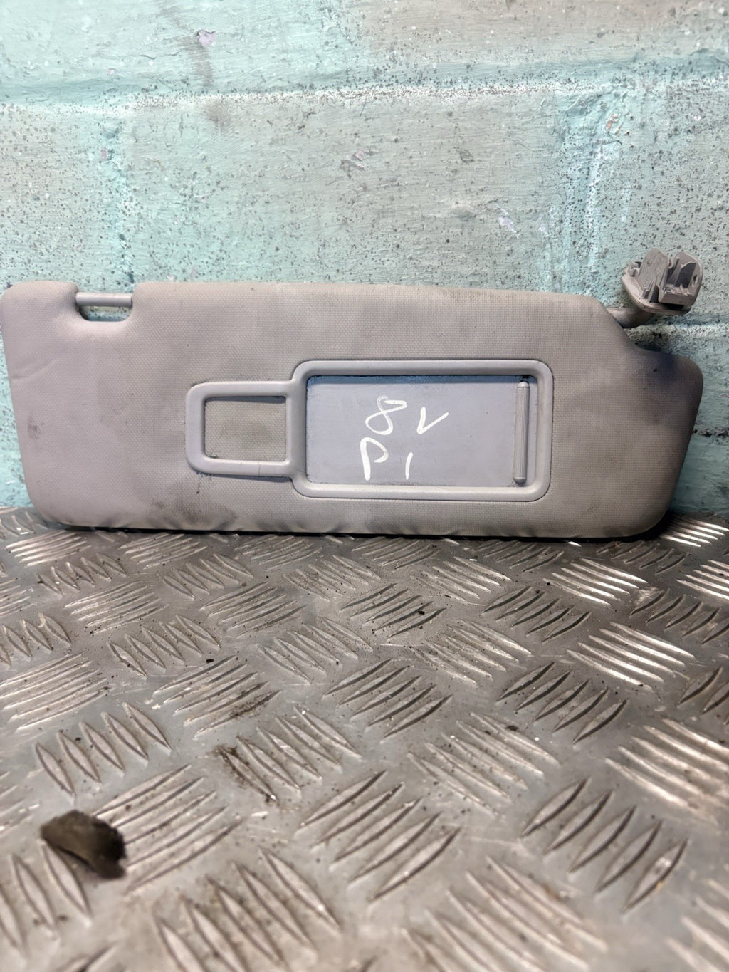 2016 AUDI A3 SUN VISOR RH DRIVER SIDE 8V0857552C