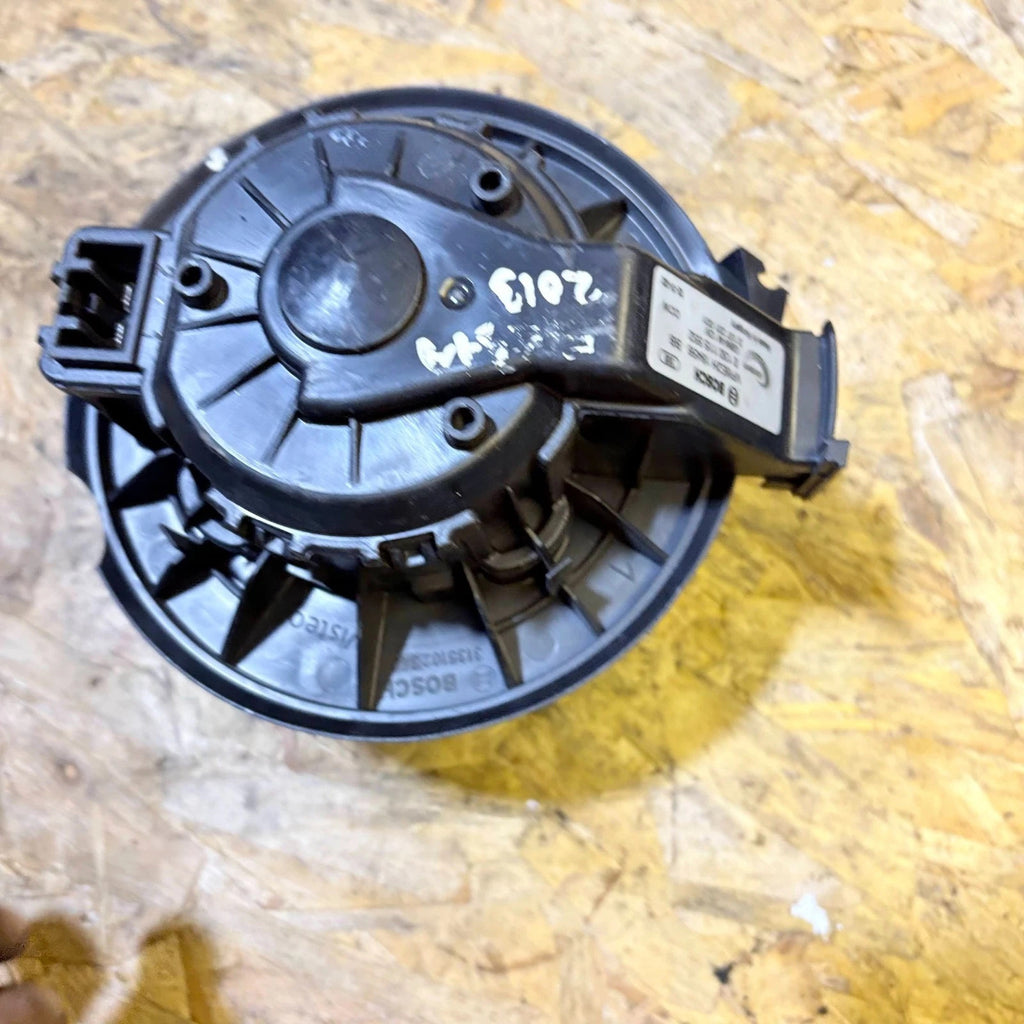 FORD FIESTA MK7 HEATER FAN BLOWER MOTOR VP8E2H-18456-BB 2008 - 2017