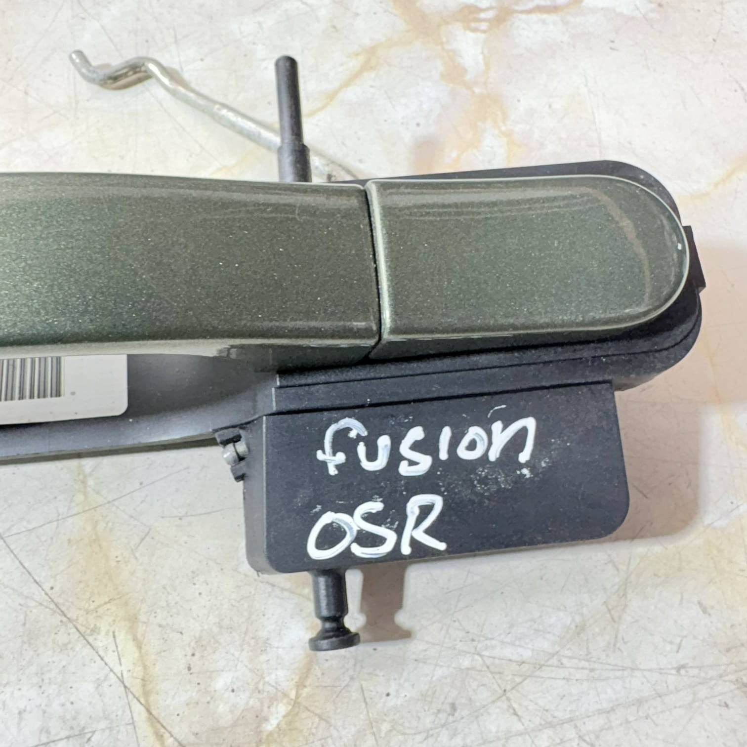 2n11n264a26cn 2n11n26Door HandleExterior, rear right side for F UK205792-29-2007