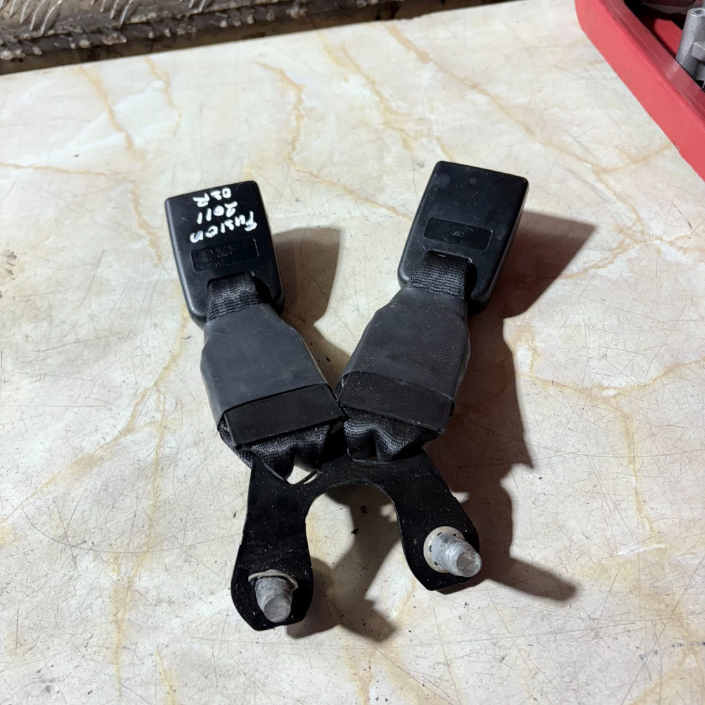 Ford Fusion 2006-2012 OSR Rear Right Double Seat Belt Buckle Pair