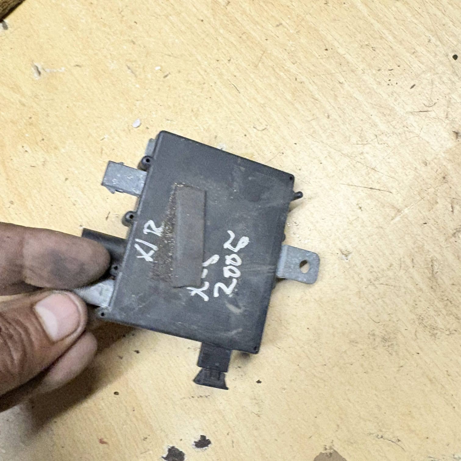 BMW X5 E53 2000-2006 Radio Aerial Amplifier Trap Circuit 6906070 65256906070