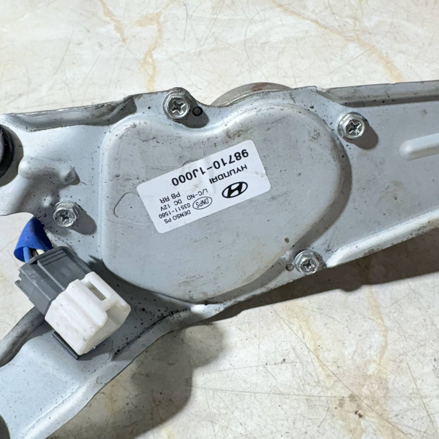 HYUNDAI I20 5 DR HATCH 1.2 WIPER MOTOR (REAR) 98710-1J000