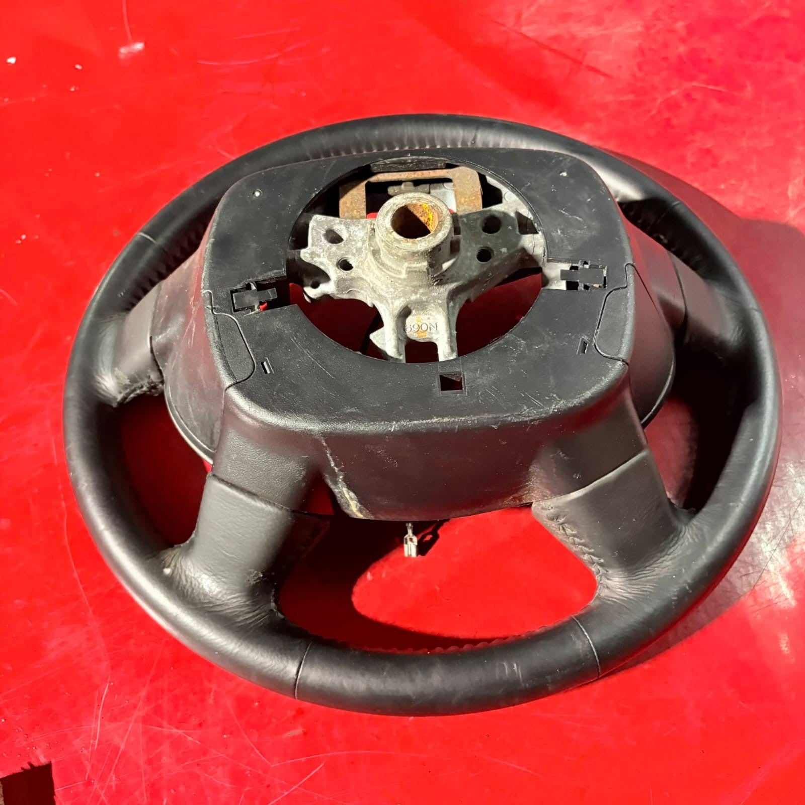 Toyota PRIUS 1.5 MULTIFUNCTION STEERING WHEEL LEATHER