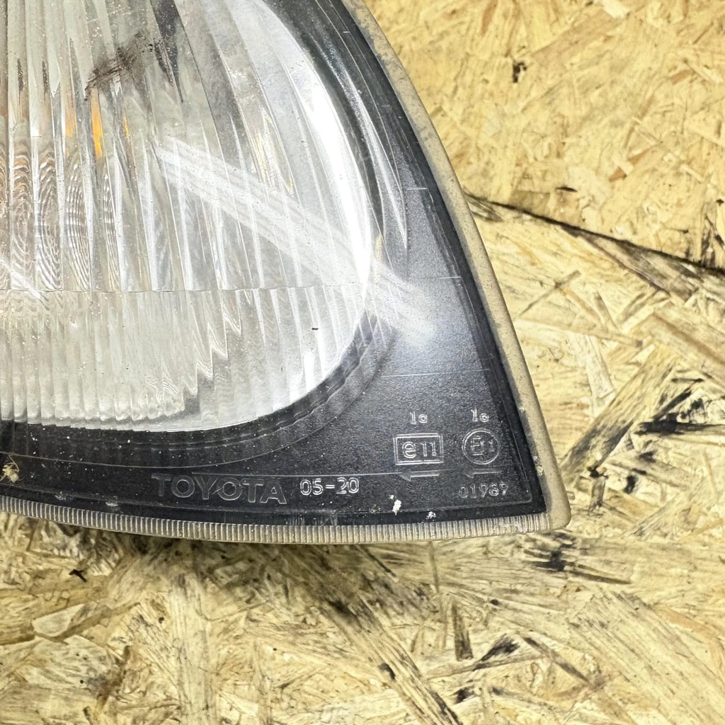 TOYOTA AVENSIS T25 2003-2008 Front Right Driver Fog Light Lamp E1101989