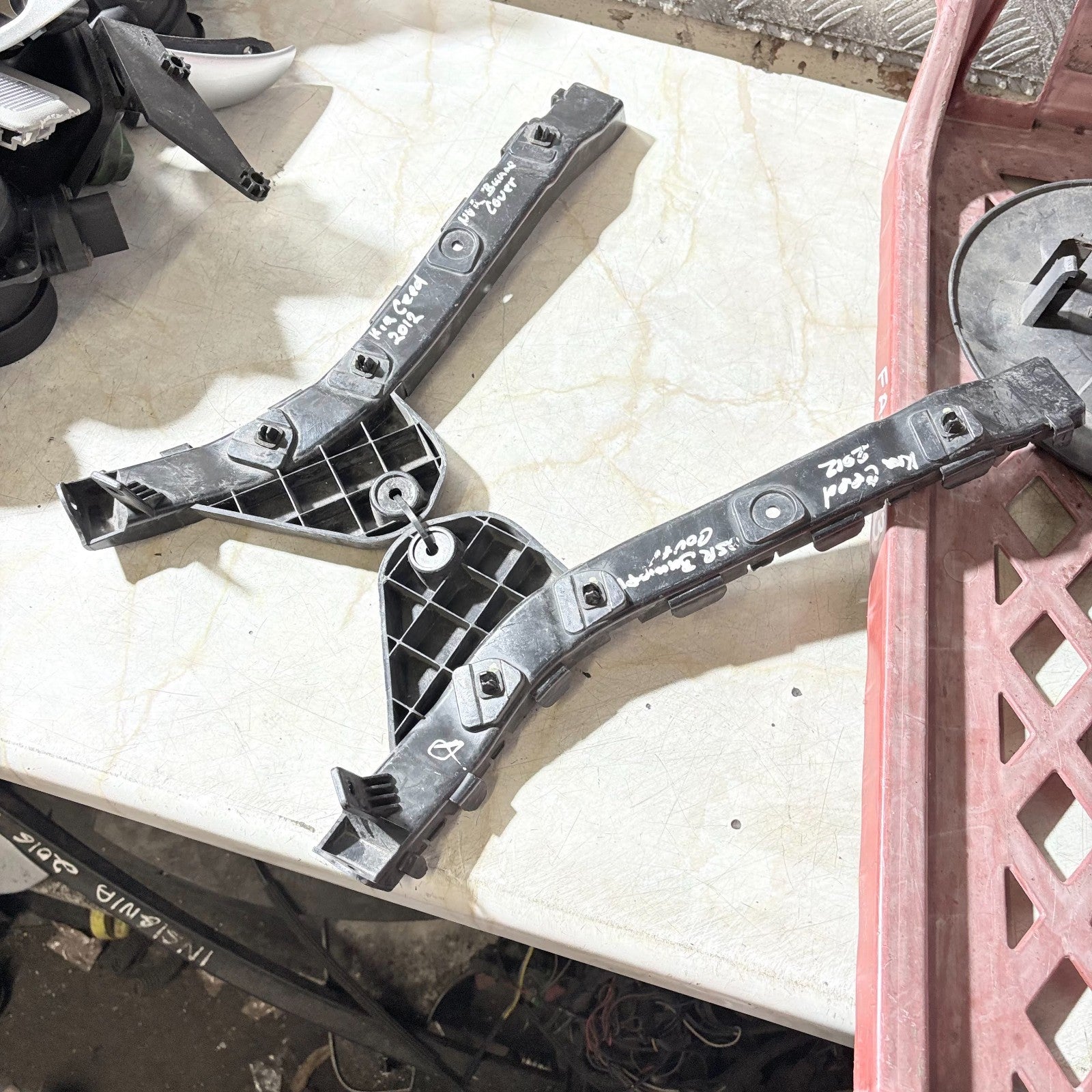 Kia Ceed 2007-2012 Rear Bumper Bracket Holder Left,Right 86614-1H100