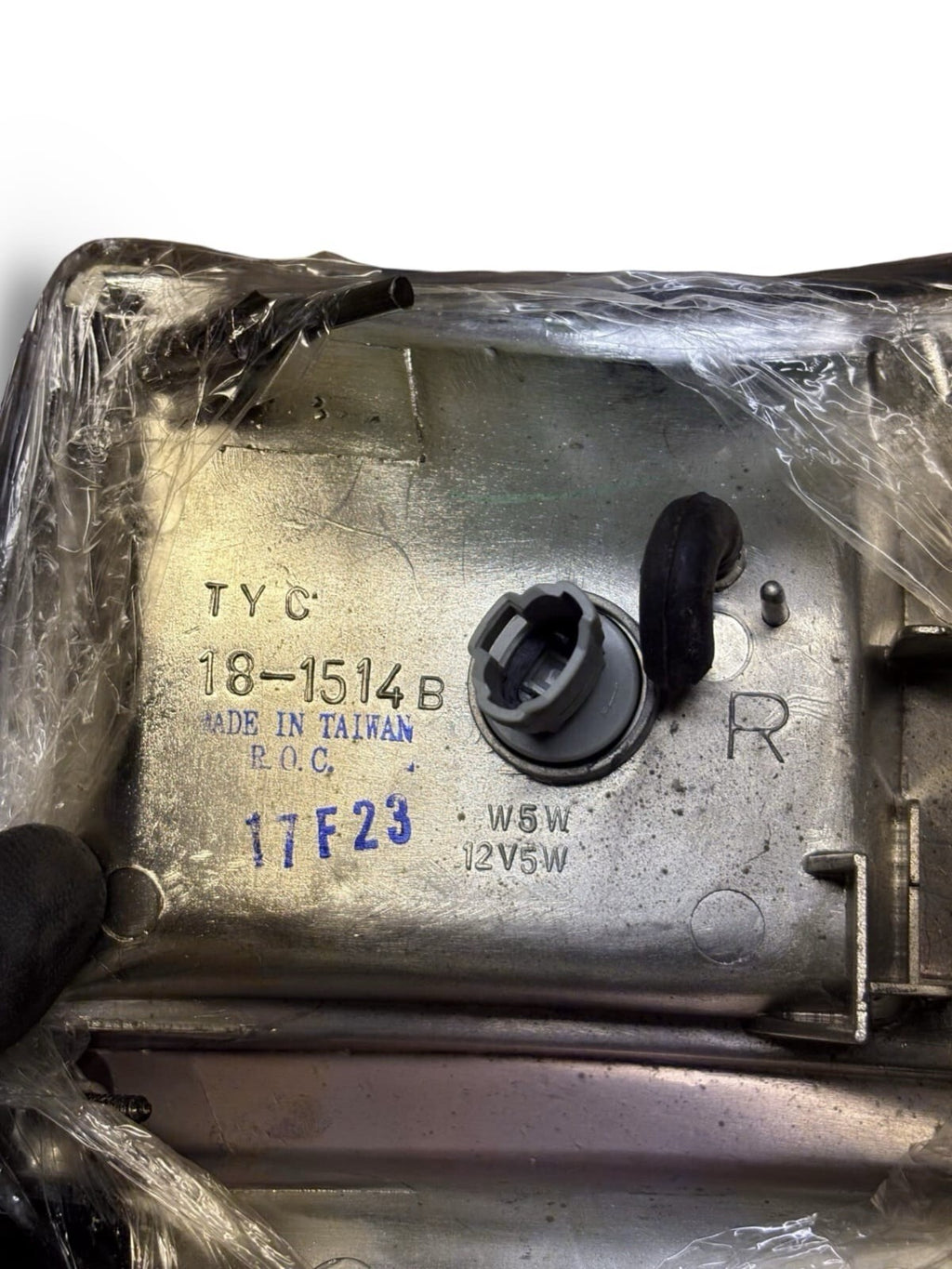 TOYOTA CAMRY Estate V2 Front Right Fog Light 181514B 3.0 Petrol 140kw
