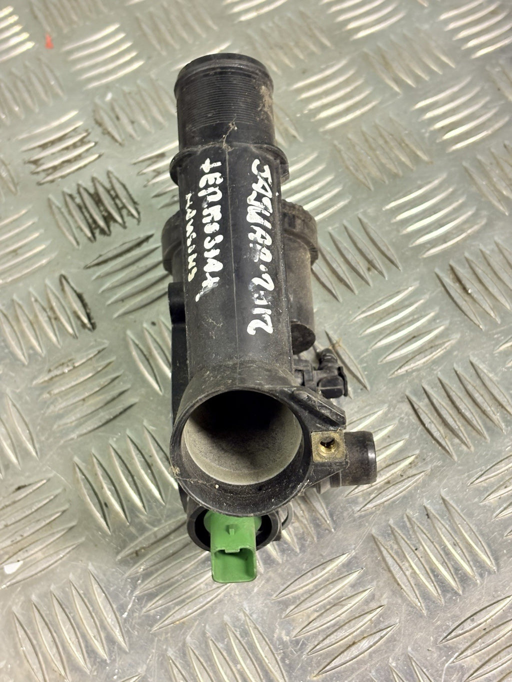 RANGE ROVER EVOQUE 2.2 DIESEL WATER FLANGE THERMOSTAT HOUSING 9657182080