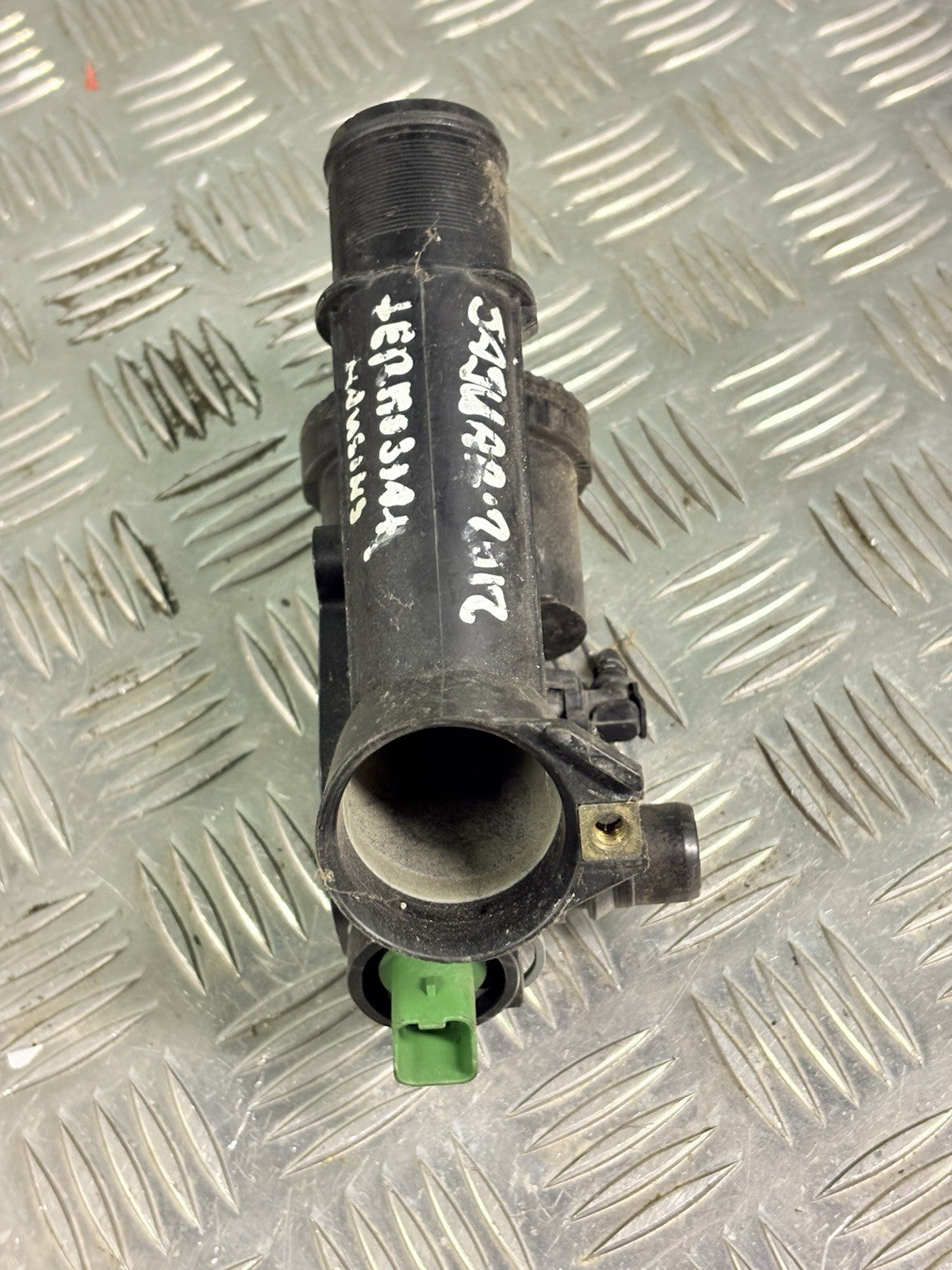 RANGE ROVER EVOQUE 2.2 DIESEL WATER FLANGE THERMOSTAT HOUSING 9657182080
