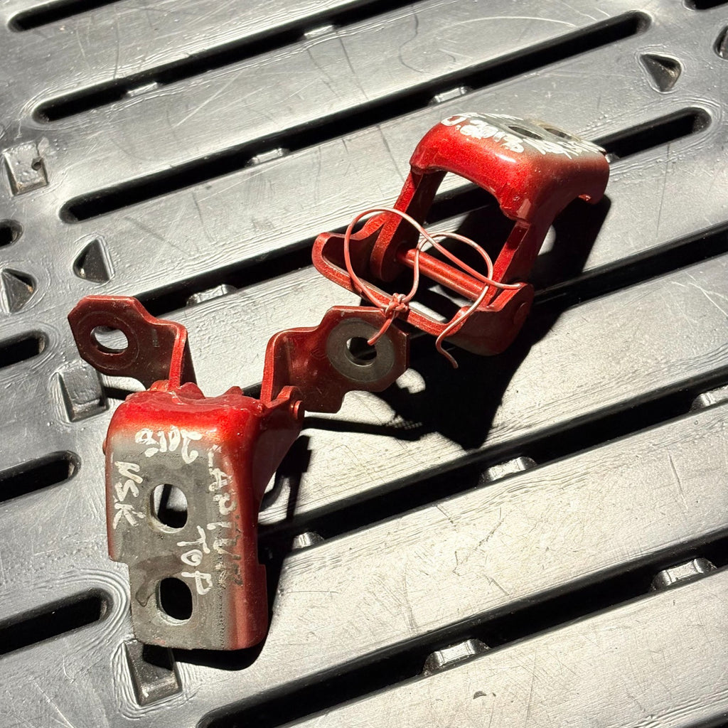 Renault Captur Mk1 2013-2019 Left Passenger N/S/R Rear Bottom Door Hinge Pair