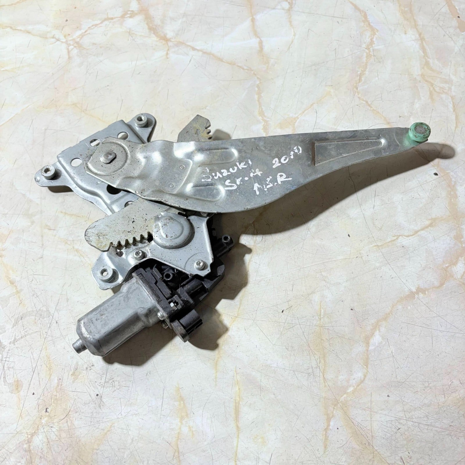 07-13 Suzuki SX4 Passenger Rear Left Side Door Window Motor Regulator