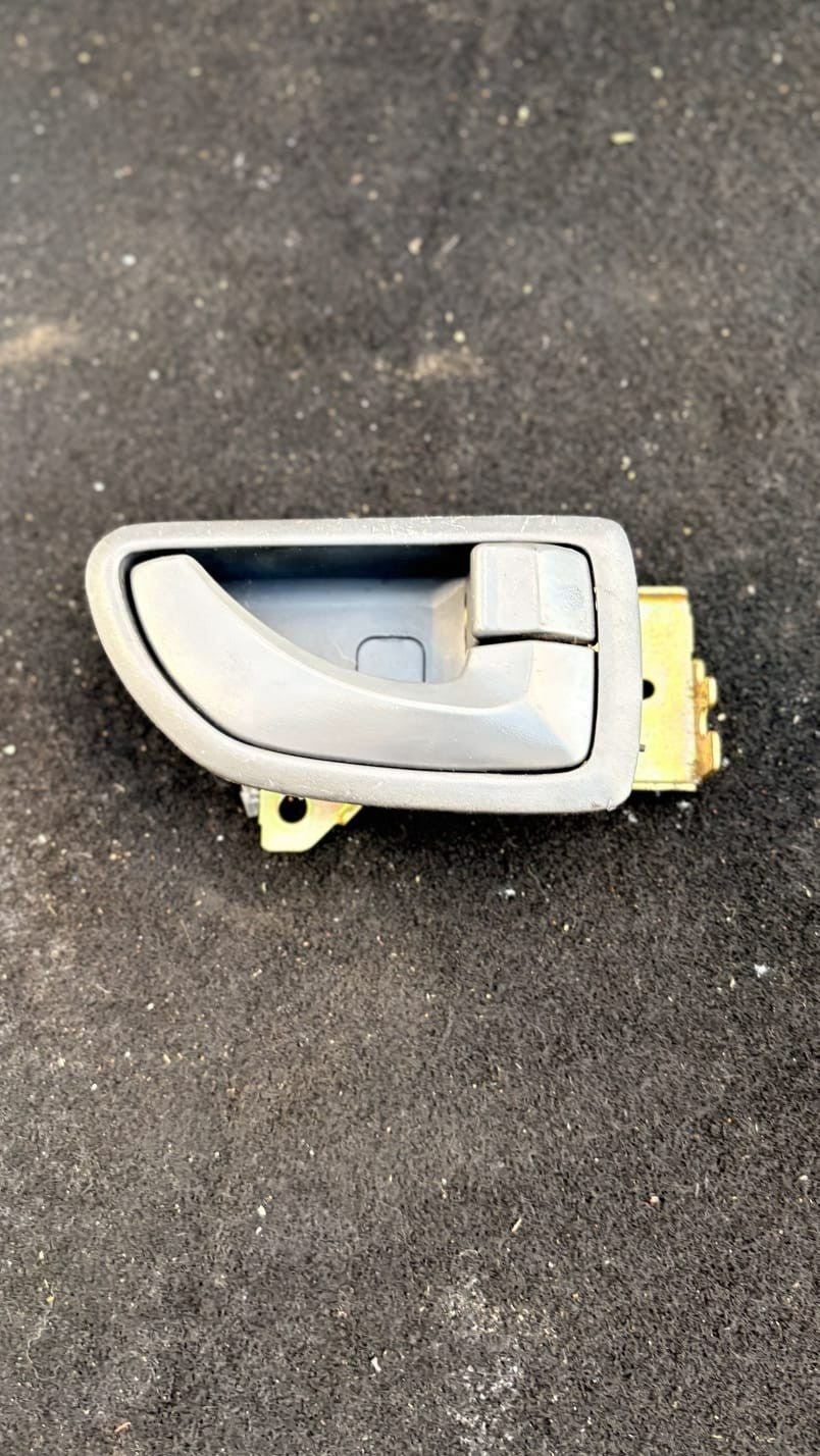 Kia Sorento rear drivers side back door interior handle