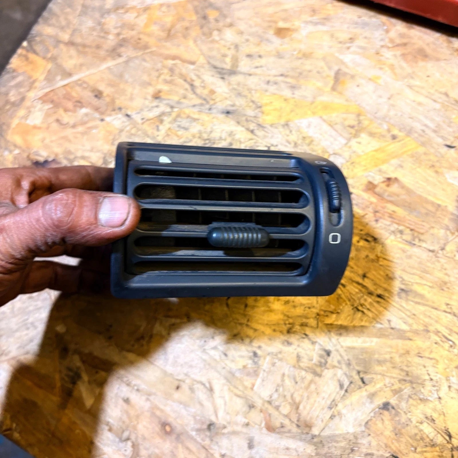 FIAT SCUDO 1995-2007 FRONT DRIVERS SIDE DASHBOARD AIR VENT