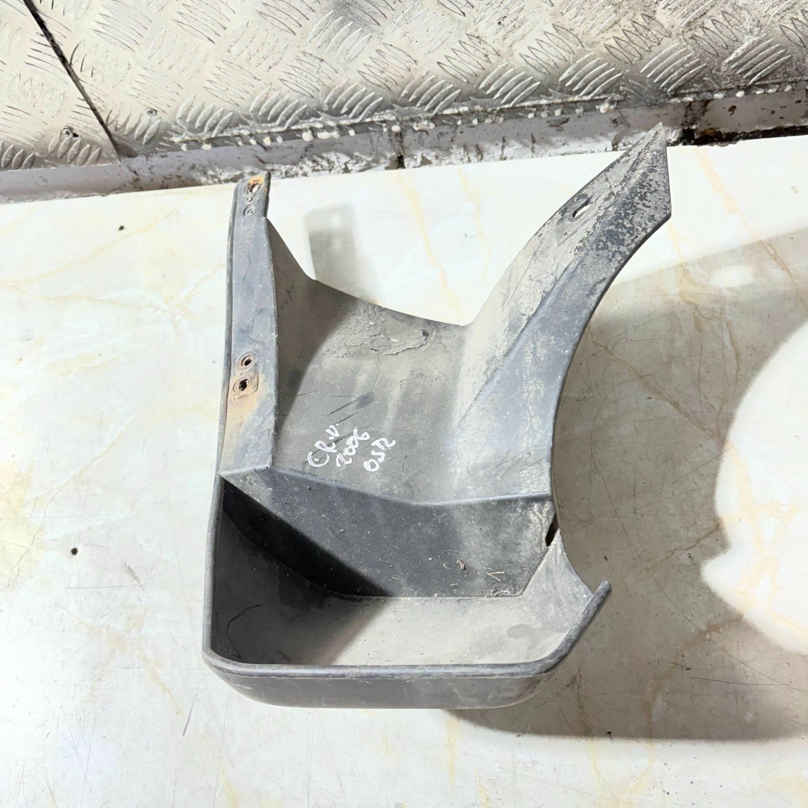 Mud Flap Rear Right Driver Side for Honda CR-V 2006