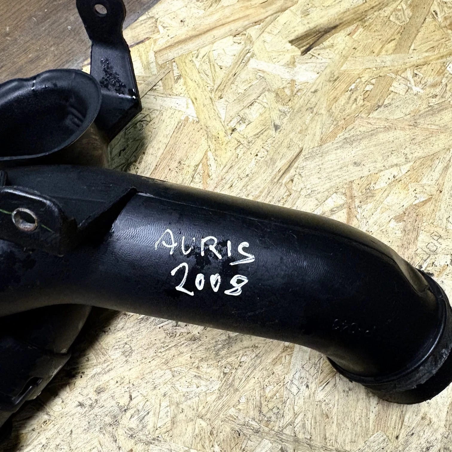 Toyota Auris 1.6 Air Cleaner Inlet Pipe 17751-37050 Intake Duct 2007-2009