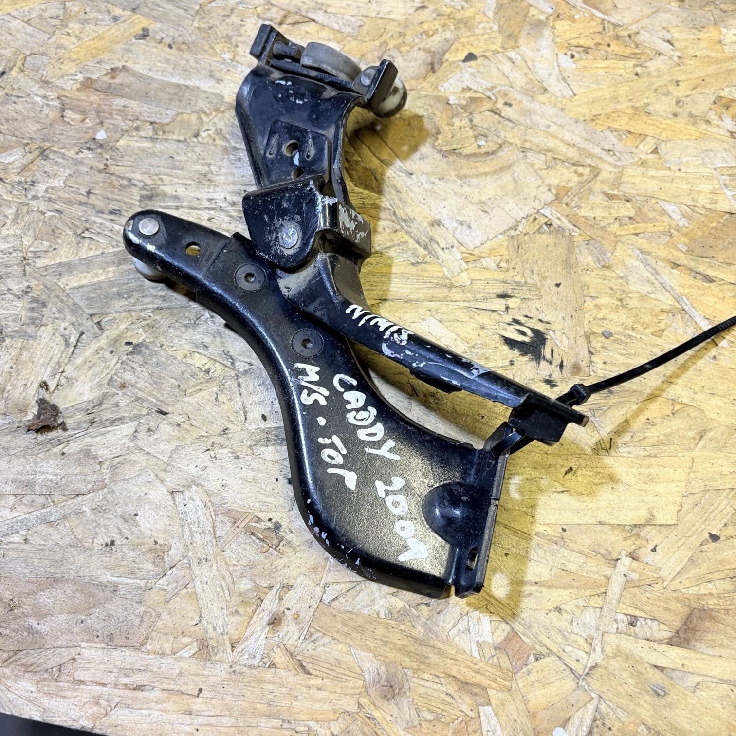 ka6669l Montage, Kühler ka6670r Volkswagen Caddy DE1819872-81 2009