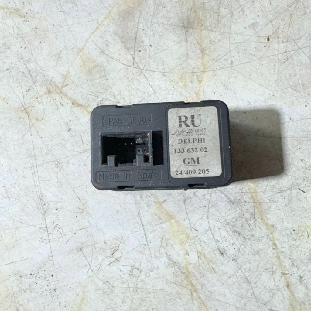 VAUXHALL CORSA C MK2 2001-2006 DRIVER ELECTRIC WINDOW SWITCH 13363202 24409205