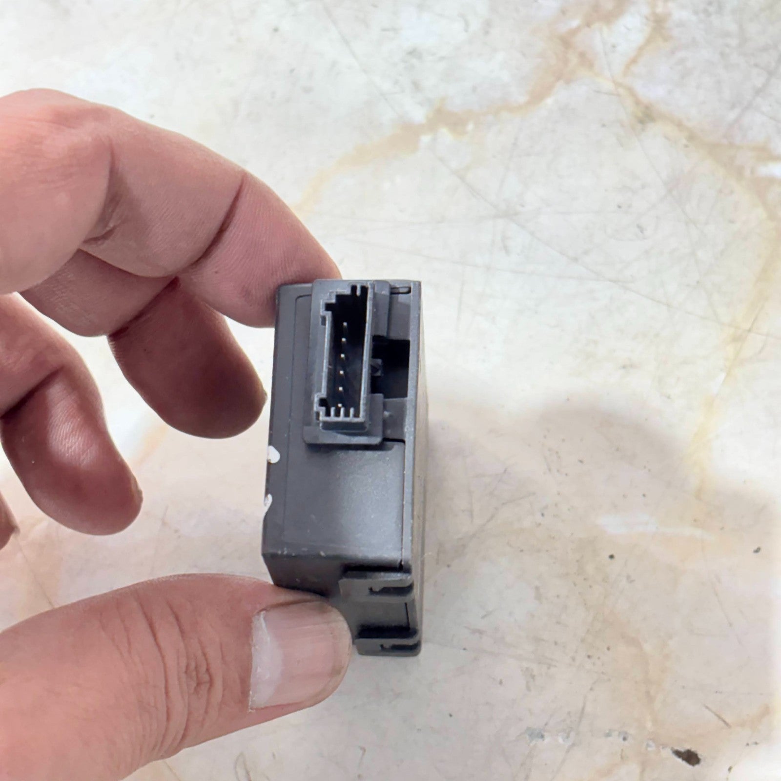 Jaguar I-PACE X590 TPMS Tyre Pressure Module HY32-14F012-BF A2C97352306 18-21