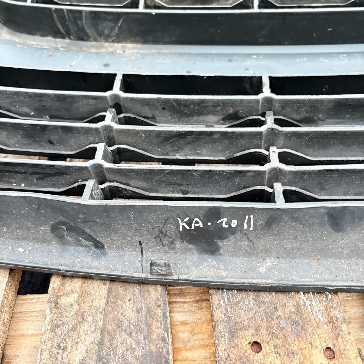 Ford Ka Mk2 2009-2016 Front Bumper Lower Centre Grille 735437417 1595922