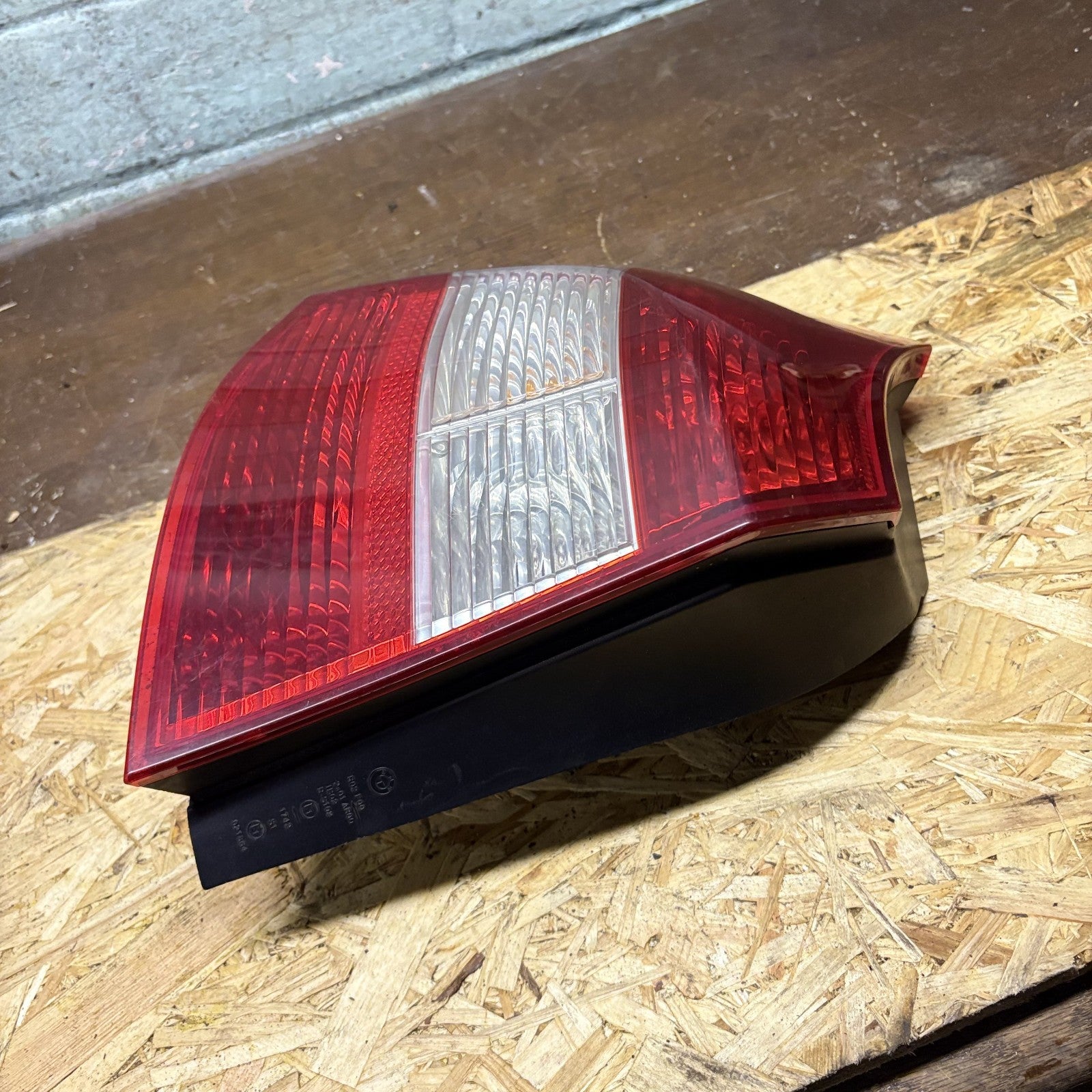 BMW 1 Series E87 2004-2011 Rear Left Tail Light 6924501