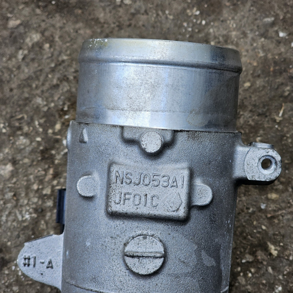 Nissan R35 GT-R blow off valve and pipe K5T09481
