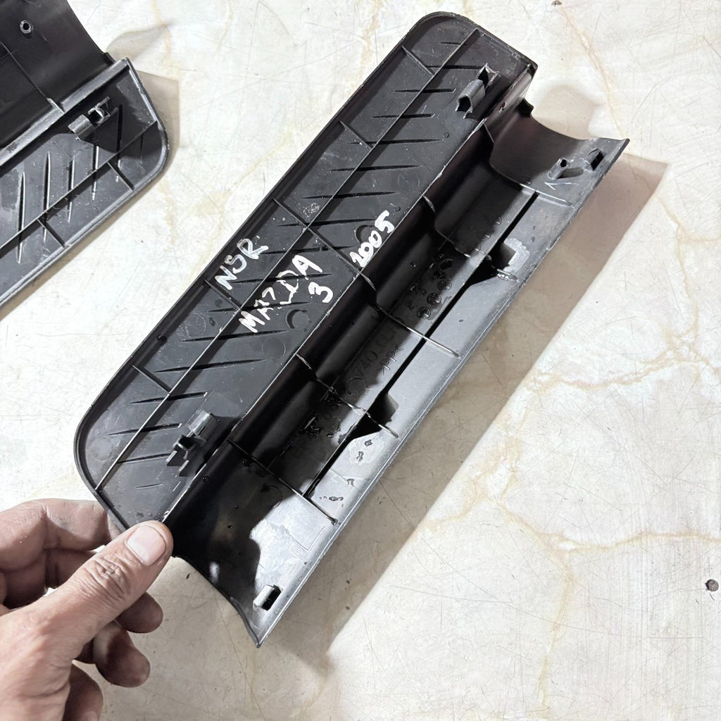 2005 Mazda 3 Door Sill Trim Pair Rear Side OSR, NSR