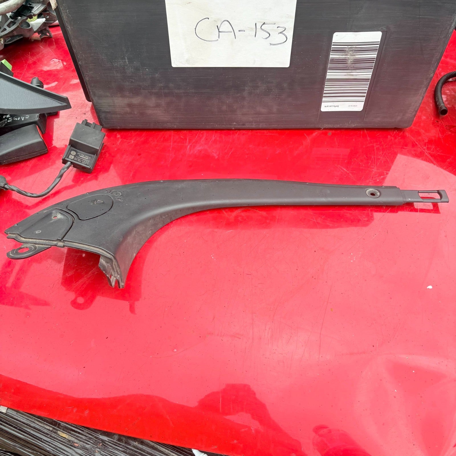 PORSCHE CAYENNE ENGINE BAY COVER TRIM LEFT SIDE 7L5805285 2008