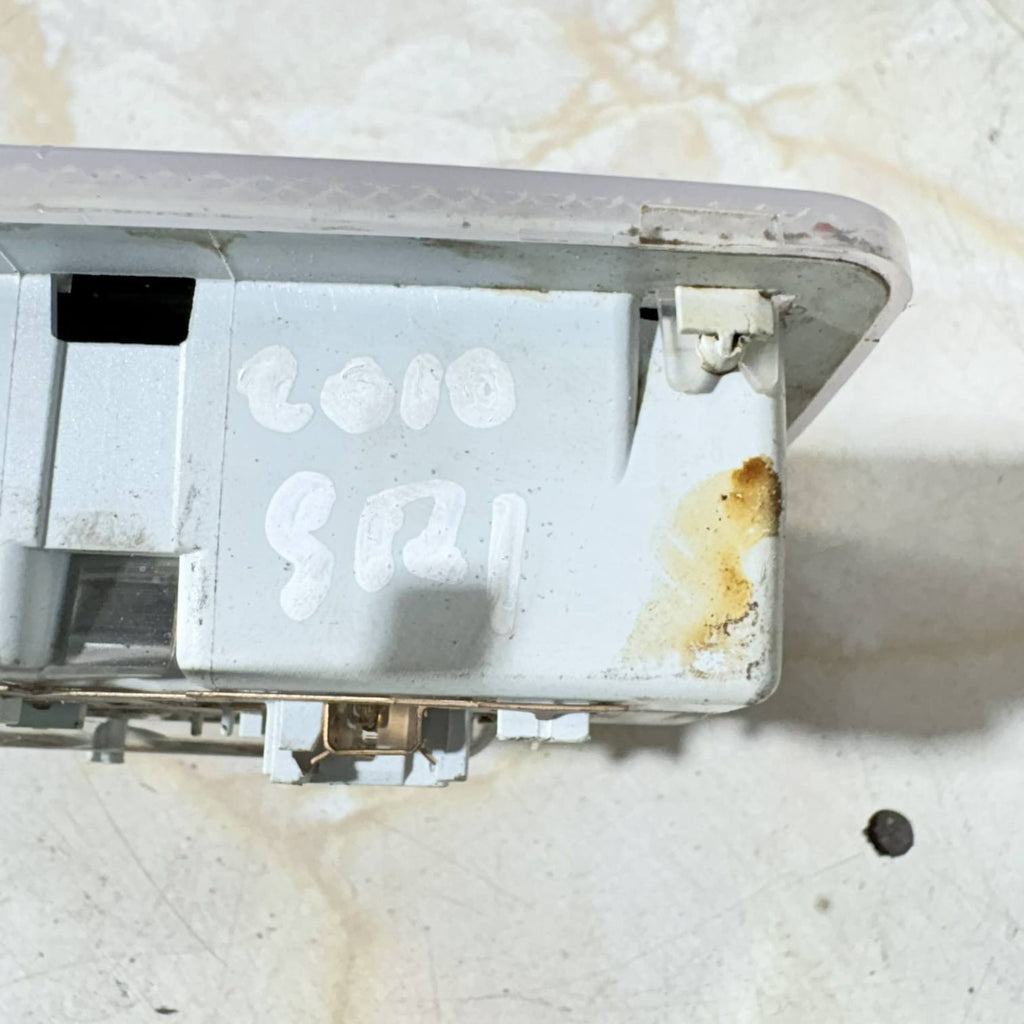 Vauxhall Astra J Front Interior Roof Light Courtesy 316627975 2010