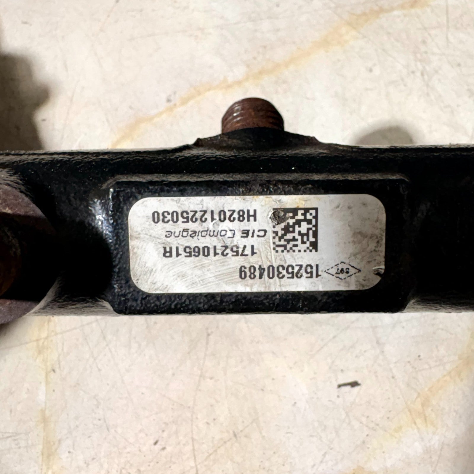 NISSAN PULSAR 2011-18 FUEL INJECTOR RAIL 175210651R
