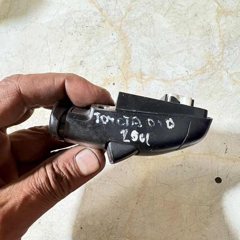 Toyota Steering Wheel Radio Volume Control 86230-20010