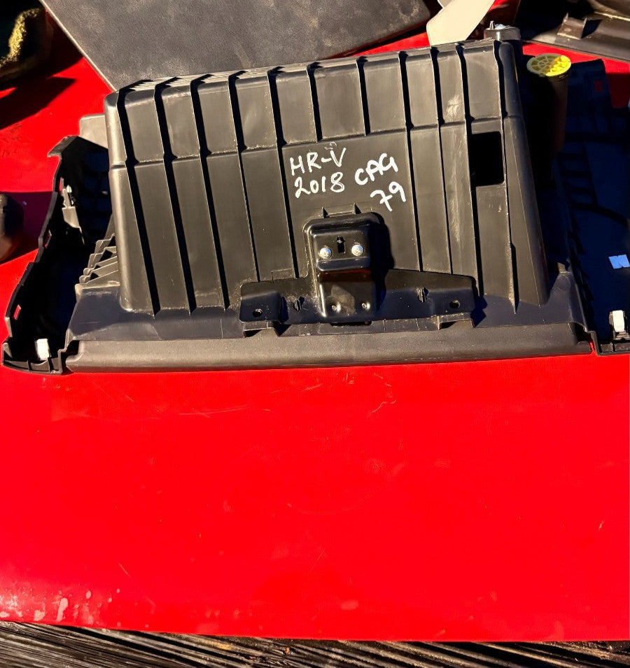 HONDA HR-V MK2 INTERIOR GLOVE BOX COMPARTMENT C222-5211-100 2018