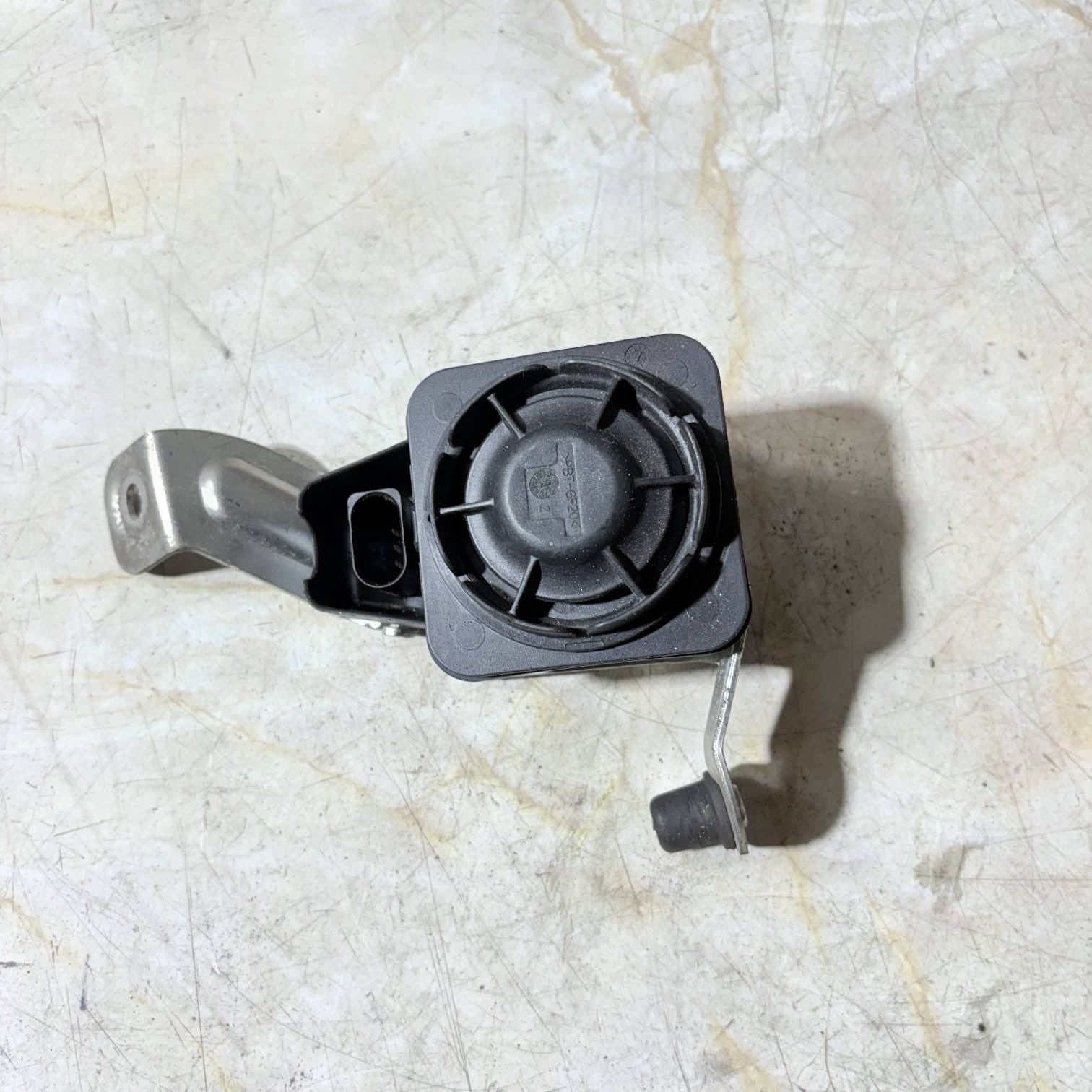 AUDI A3 S3 RS3 8V 2013-2020 HIGH TONE HORN & MOUNTING BRACKET 8V2951285