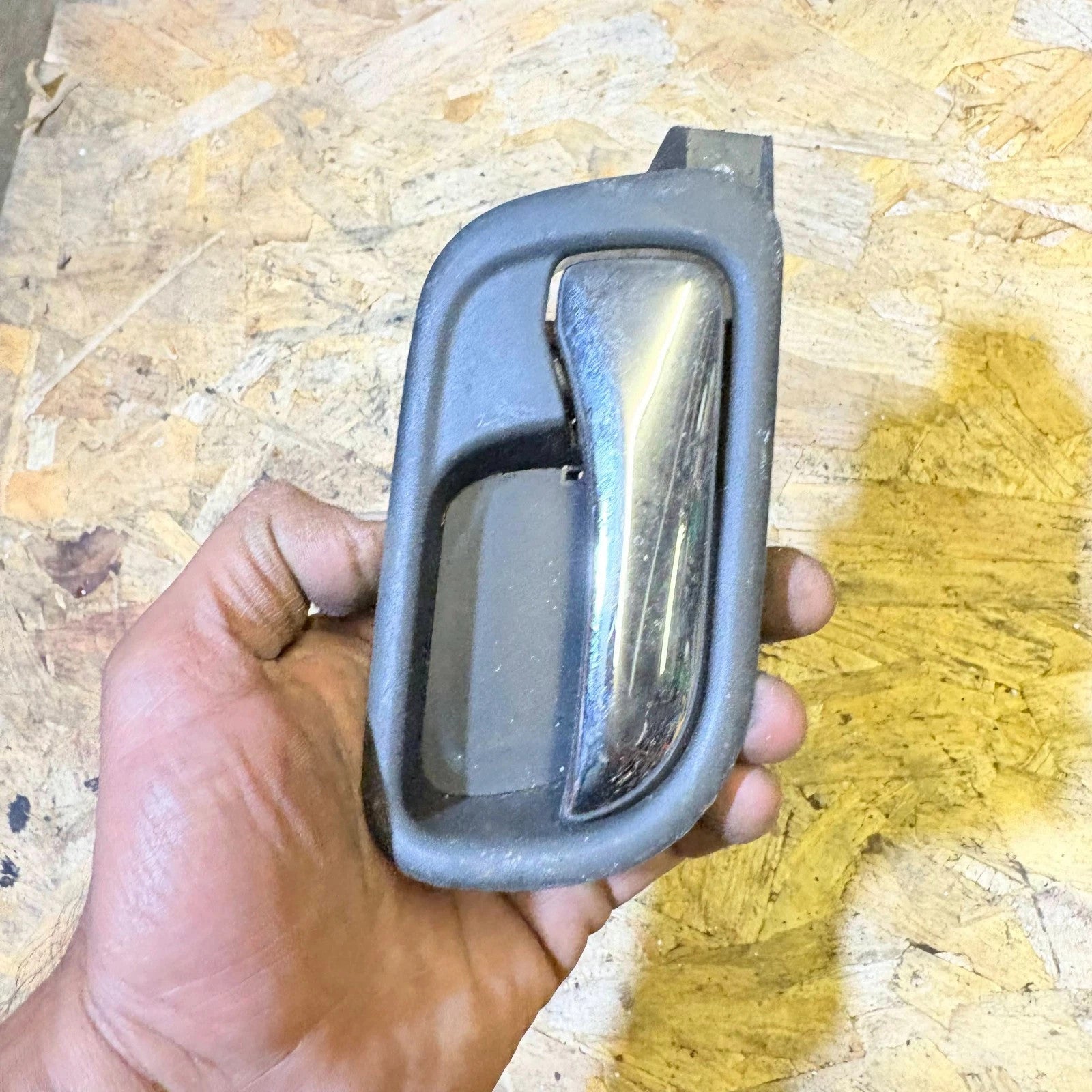 2003-2007 HONDA ACCORD DRIVER REAR RIGHT SIDE INNER DOOR HANDLE