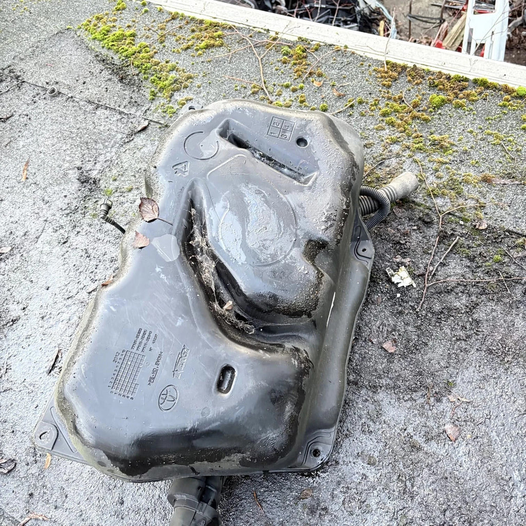 TOYOTA YARIS FUEL TANK & FILLER NECK PIPE 77100-0D220