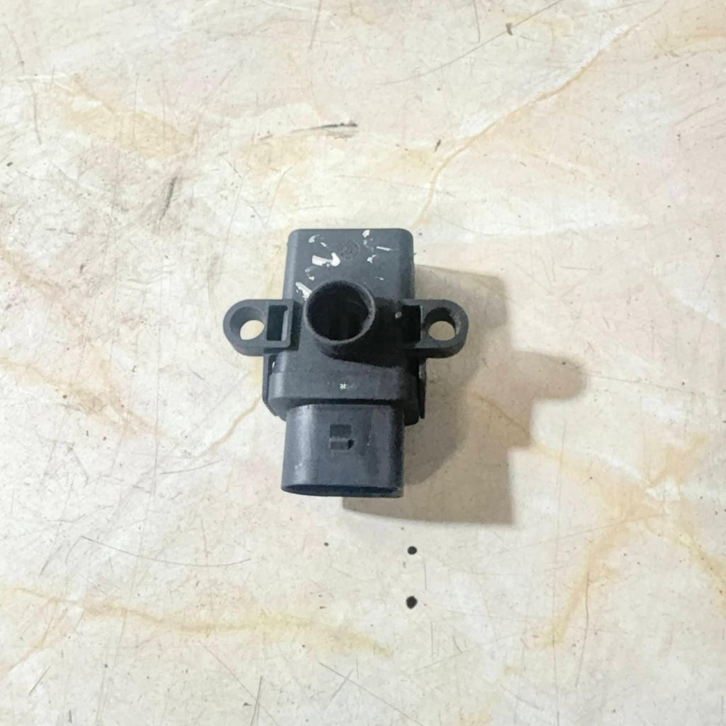 Skoda Fabia MK3 NJ 2017-2021 1.0 Petrol Brake Vacuum Pump Relay Module 008572-03
