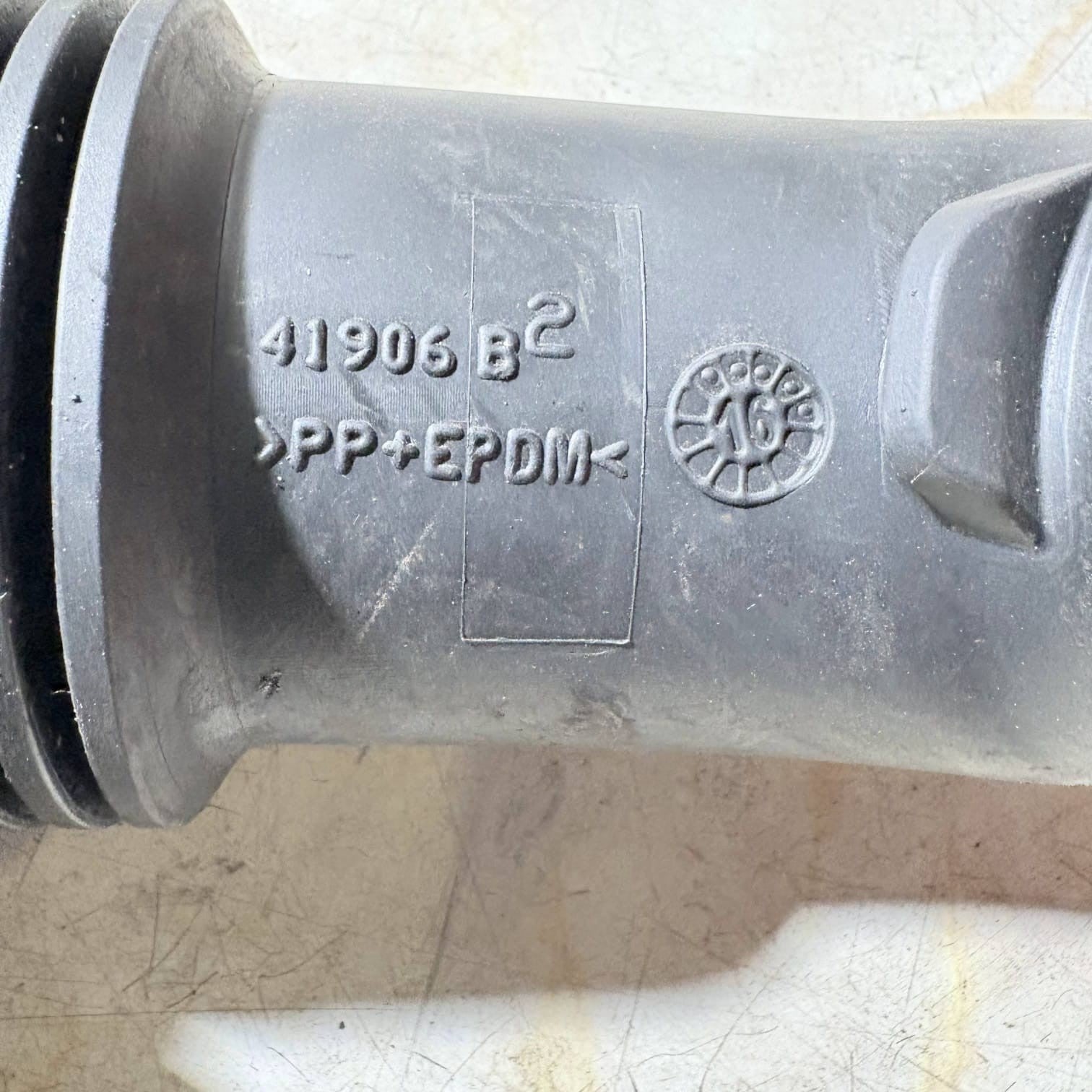 Citroen C4 Cactus 1.6 HDi 2015-2023 Air Intake Pipe Hose Duct 41906B2