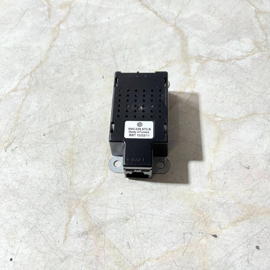 2010 VOLKSWAGEN GOLF ANTENNA AMPLIFIER FILTER 5M0035570B