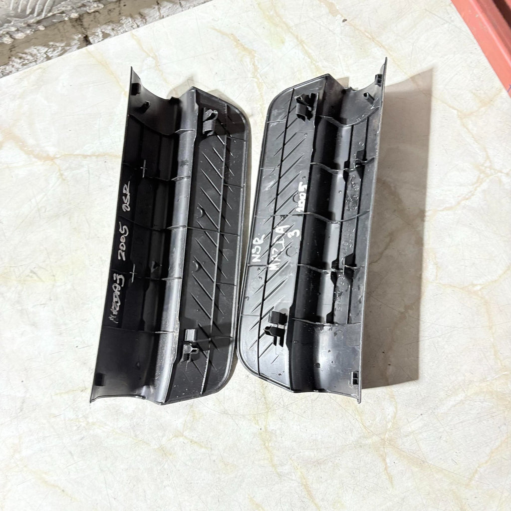 2005 Mazda 3 Door Sill Trim Pair Rear Side OSR, NSR
