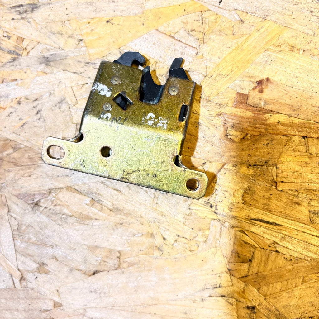 BMW 3 E30 Front Left Door Lock