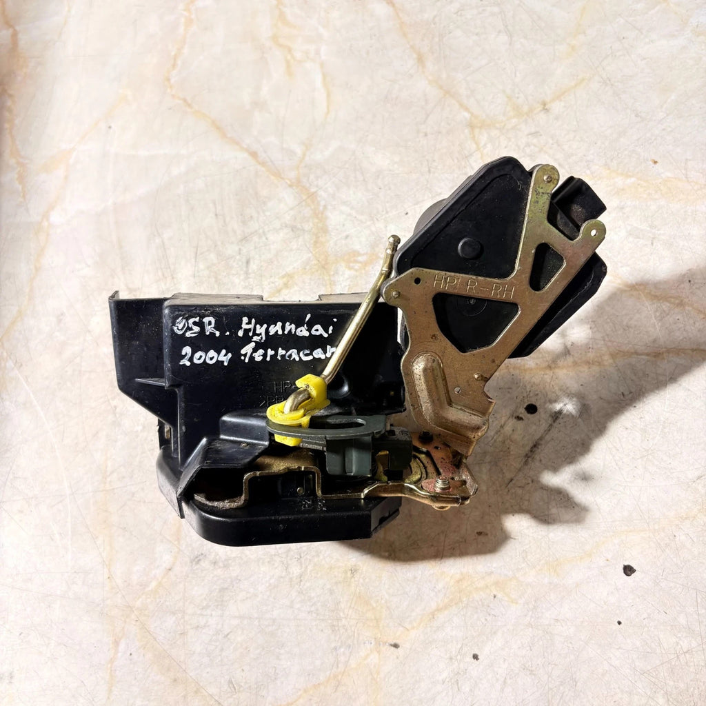 Hyundai Terracan 2001-2007 Rear Right Door Lock Latch Actuator 81420-H1020