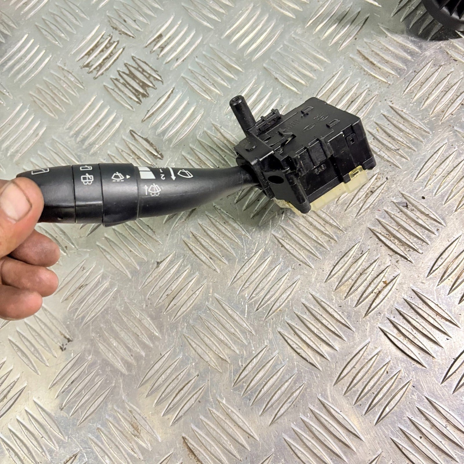 HYUNDAI I30 MK1 WIPER/WASHER STALK SWITCH 3693PA 2007-2012