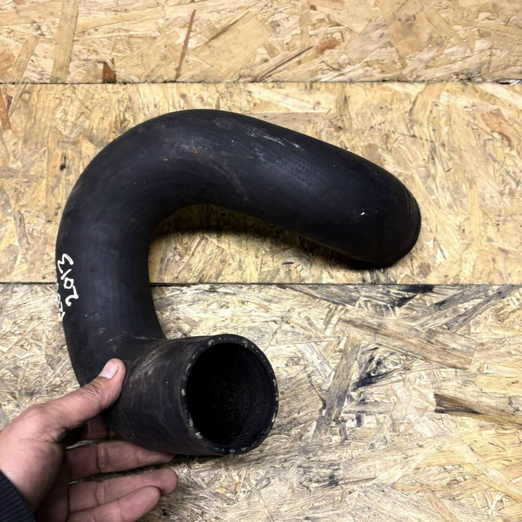 RANGE ROVER TRANSPORTER IV 2013 INTERCOOLER PIPE TURBO HOSE AIR TUBE 701145832A