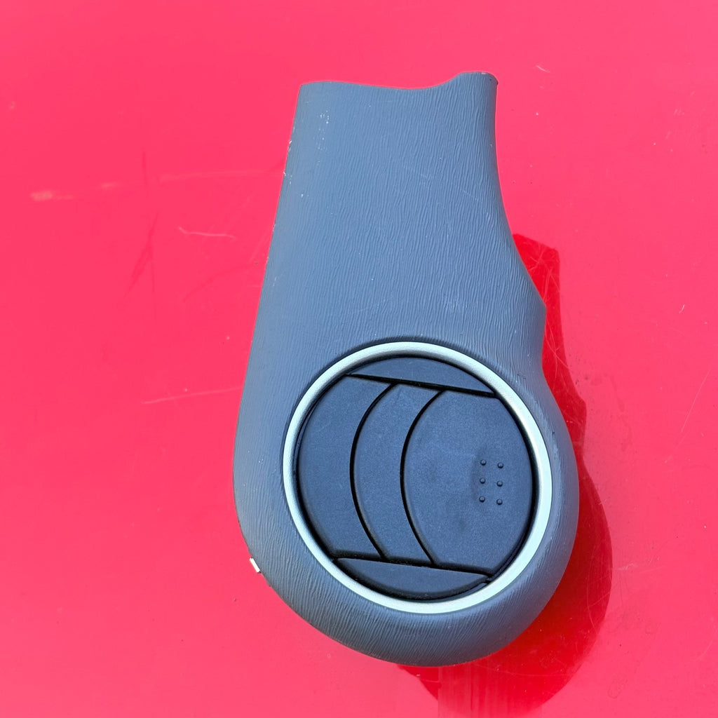HYUNDAI I10 SE MK2 2007-2019 FRONT DRIVERS SIDE DASHBOARD AIR VENT 84760-0X900