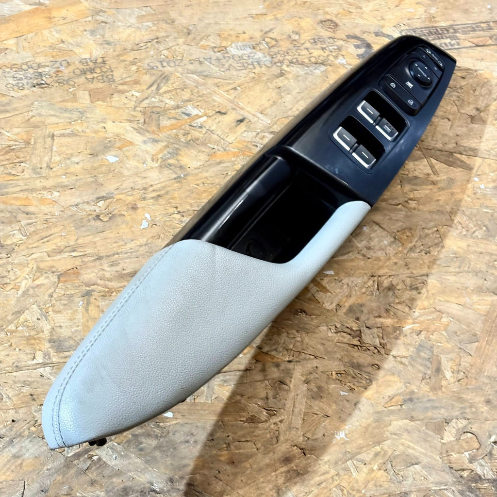 Kia Sportage QL 5dr 2015-2022 RHD Driver Door Window Switch FR 82741-F1000