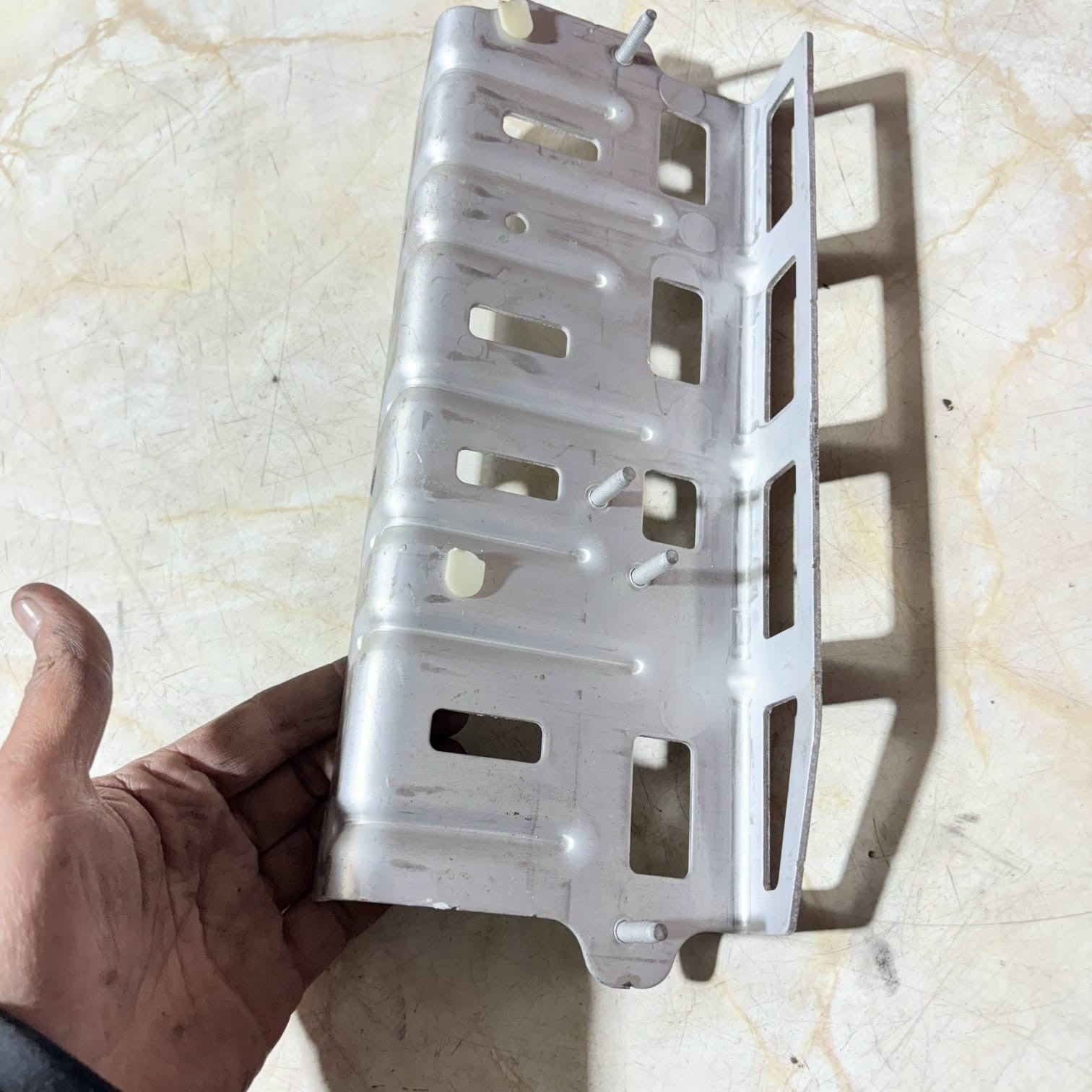 Range Rover Evoque L538 Fuse/Relay Box Mount Bracket EJ32-14C445-AA 2012-2018